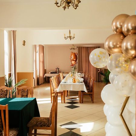 Marysienka Hotell Bisztynek Exteriör bild