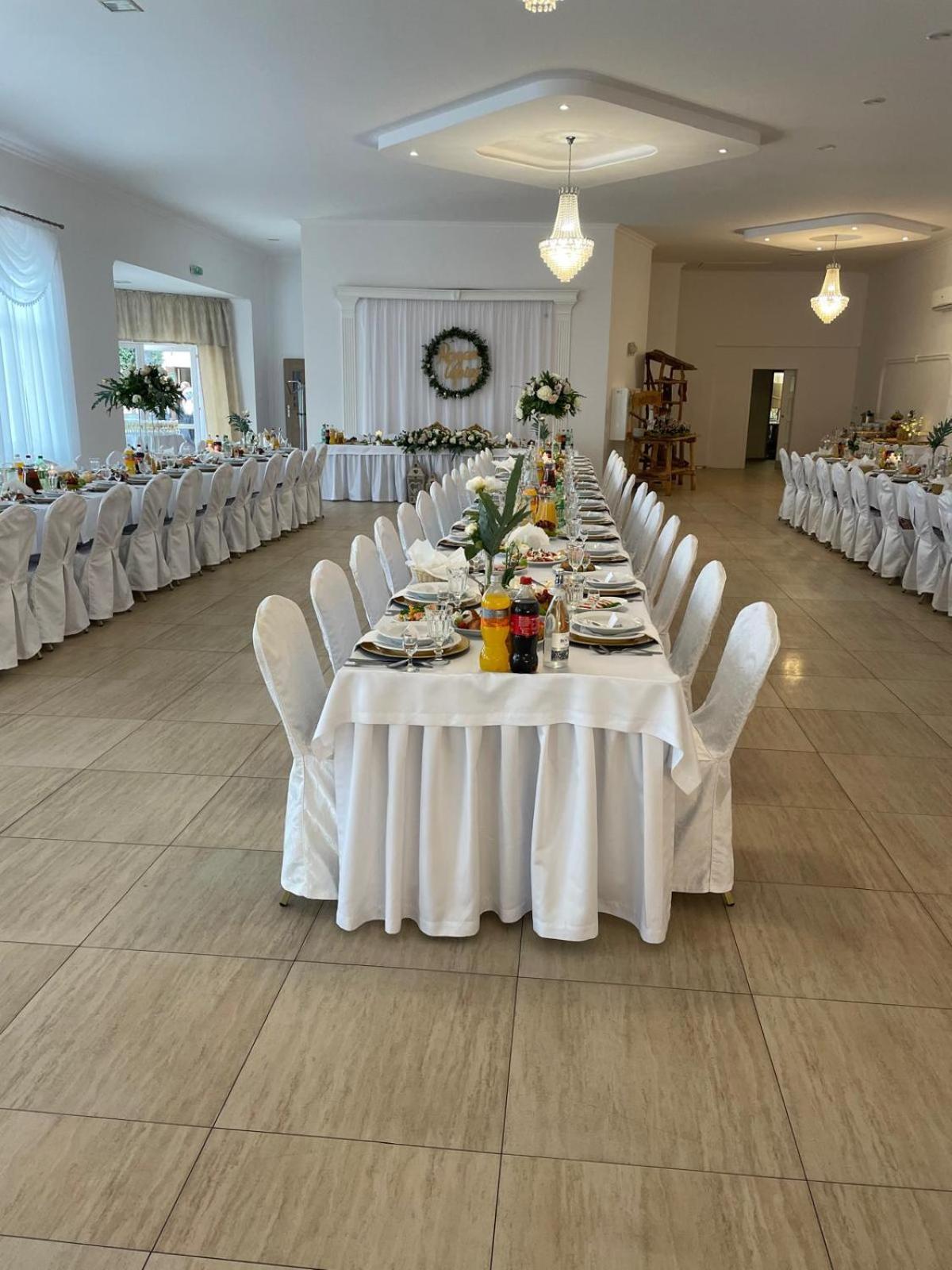 Marysienka Hotell Bisztynek Exteriör bild